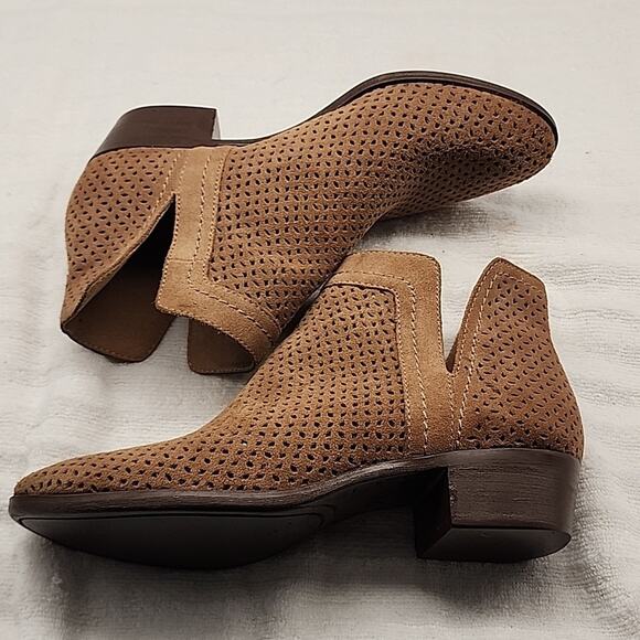 LUCKY BRAND BRAYLIE LEATHER PERFORATED SUEDE ANKLE COMFORT BOOT LADIES 9.5 GUC - Picture 11 of 16